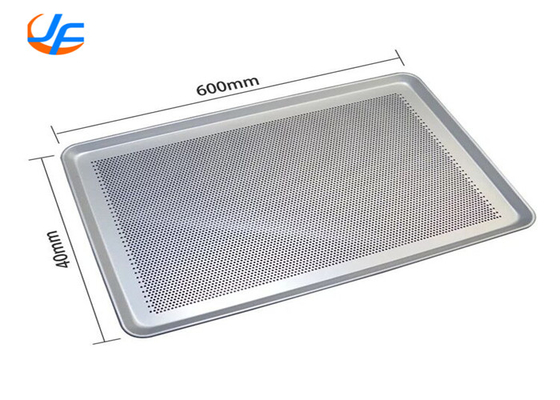 RK Bakeware China-601828 Tamaño completo 16 Medida 18 &quot;x 26&quot; alambre en borde de aluminio Perforado Bun / Sheet Pan
