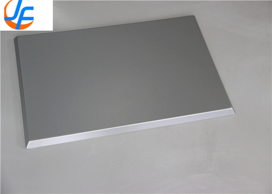 RK Bakeware China Foodservic 4801 Tamaño completo 16 Cables de calibre en borde Aluminio Perforado Pantalla de horneado