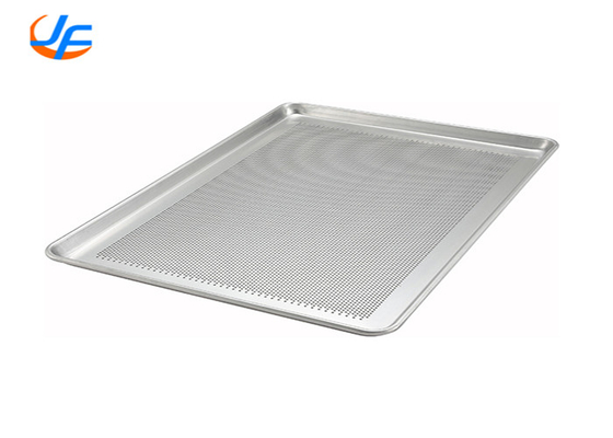 RK Bakeware China Foodservice bandejas de horneado perforadas de aluminio, 600 x 400 mm bandejas de aluminio