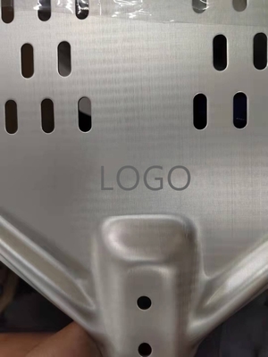 66 cm de anodizado de aluminio duro de la pala de pizza 12 pulgadas de plata de aluminio perforado de la cáscara de la pizza
